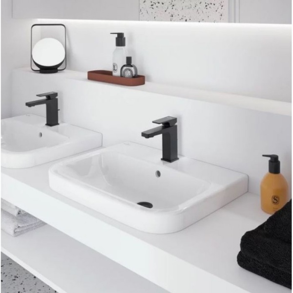 Смеситель Villeroy & Boch Architectura Square TVW125001000K5 для раковины, черный матовый TVW125001000K5